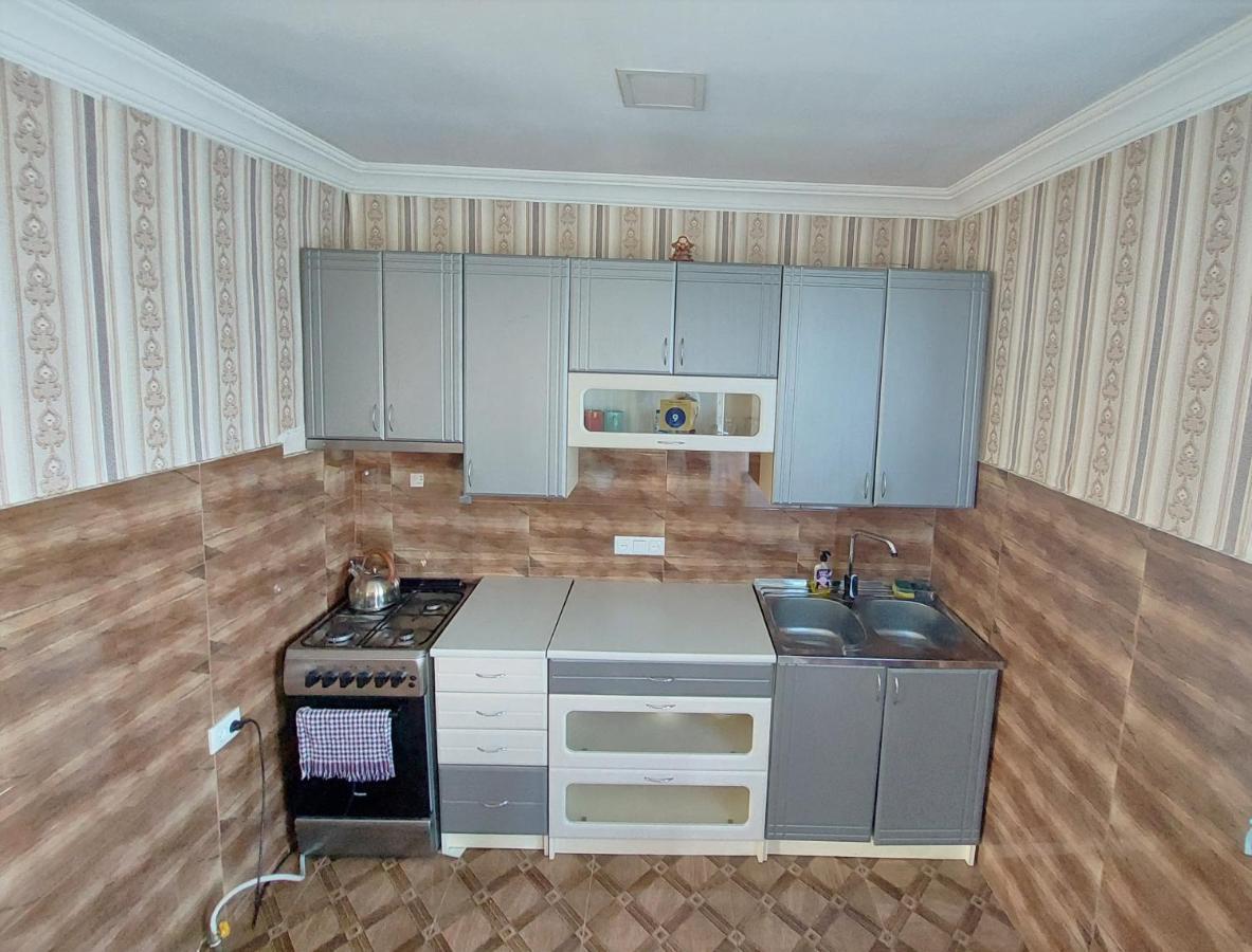 Apartment Beso Kutaissi Exterior foto
