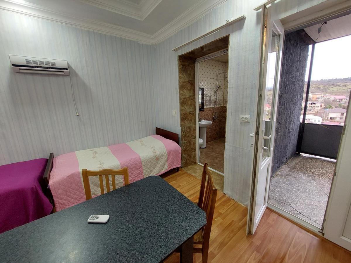 Apartment Beso Kutaissi Exterior foto